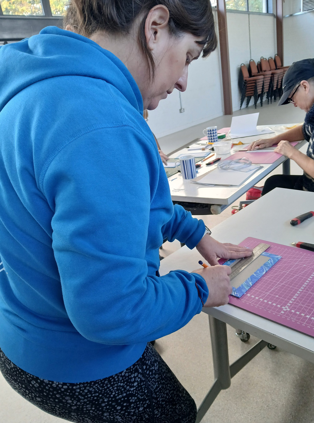 Buttonhole stitch bookbinding inside